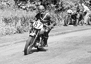 Tom Hodgson (Triumph) 1948 Senior Clubman TT Tom Hodgson (Triumph) 1948 Senior Clubman TT