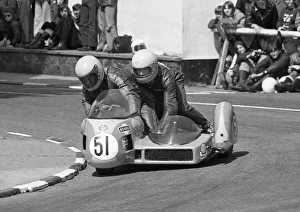 Tony Wakefield & Colin Newbold (British Magnum) 1975 1000 Sidecar TT Tony Wakefield & Colin Newbold (British Magnum) 1975 1000 Sidecar TT