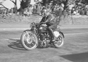 Walter Hancock (Velocette) 1952 Junior TT Walter Hancock (Velocette) 1952 Junior TT