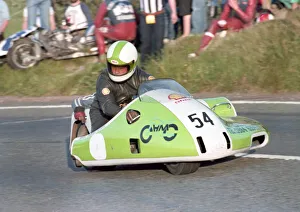 Warwick Newman & Alan Warner (Rumble Kawasaki) 1982 Sidecar TT Warwick Newman & Alan Warner (Rumble Kawasaki) 1982 Sidecar TT