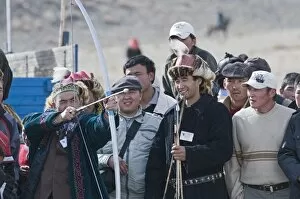 Images Dated 4th October 2008: Kazakhs enjoying an archery competition at Eagle Hunters Festival Bayan-Ulgii in