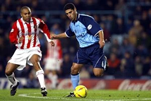 Images Dated 8th December 2003: Coventry City vs. Sunderland: A Battle in Nationwide League Division One (08-12-2003)