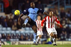 Images Dated 8th December 2003: Coventry City vs Sunderland: A Intense Clash in Nationwide League Division One (08-12-2003)