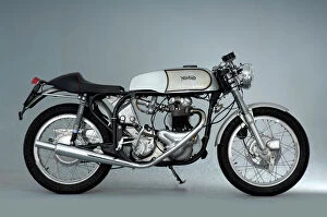 Images Dated 1st August 2008: 1962 Norton 650 SS
