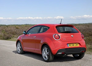Rear Three Quarters Gallery: 2009 Alfa Romeo
