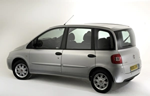 Rear Three Quarters Gallery: 2009 Fiat Multipla