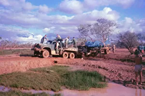 Images Dated 1st May 2009: Bluebird transported through the Bush, australia 1963