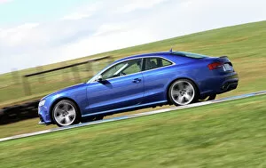 Images Dated 27th September 2010: Audi RS5 blue 2010