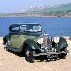 Images Dated 24th April 2014: Bentley Derby, 1935, Green, 2-tone