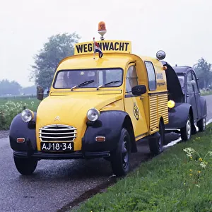 Recovery Gallery: Citroen 2CV Recovery van