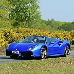 ferrari-488-spider-2017-blue-