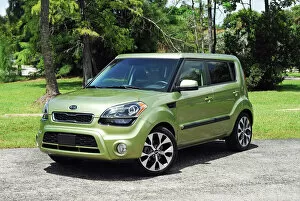 Images Dated 17th August 2012: Kia Soul Exclaim