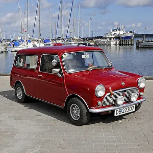 Mini Austin Mini Seven Estate (Danish market) 1973 Red Mini Austin Mini Seven Estate (Danish market) 1973 Red