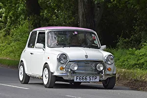 Mini MIN139 Austin Mini 2000 white pink roof Mini MIN139 Austin Mini 2000 white pink roof