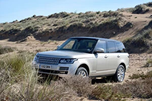 Images Dated 22nd October 2012: Range Rover Mk.4 (L405) Autobiography 2012 Silver