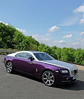 Rolls-Royce Wraith 2016 Purple & silver & silver Rolls-Royce Wraith 2016 Purple & silver & silver