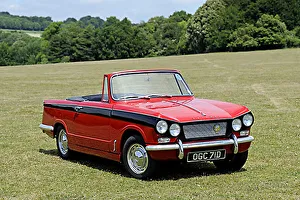 Triumph Vitesse Convertible 1966 Red & black Triumph Vitesse Convertible 1966 Red & black