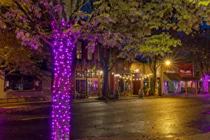 3rd Street in downtown McMinnville, Oregon, USA 3rd Street in downtown McMinnville, Oregon, USA