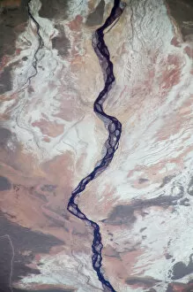 Images Dated 4th January 2006: Aerial view of river going through the desert in North Chile