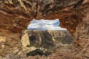 Arch frames Devils Canyon in the Bighorn National Recreation Area, Montana, USA Arch frames Devils Canyon in the Bighorn National Recreation Area, Montana, USA