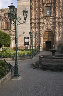 Architecture on the streets of San Miguel de Allende, State of Guanajuato, Mexico Architecture on the streets of San Miguel de Allende, State of Guanajuato, Mexico
