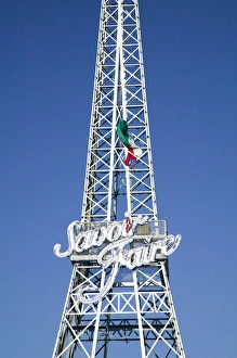 AUSTRALIA, Queensland, Brisbane, Milton. Mock Eiffel Tower of the Savoir Faire Restaurant AUSTRALIA, Queensland, Brisbane, Milton. Mock Eiffel Tower of the Savoir Faire Restaurant