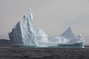 <b class=qtipBold><figcaption>Avalon Peninsula</figcaption></b><br>Icebergs, Kings Cove, Newfoundland, Canada<br><em>© Greg Johnston / DanitaDelimont.com</em> Avalon Peninsula
