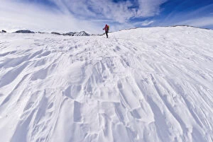 Images Dated 22nd January 2011: Backcountry skier under Piute Pass, John Muir Wilderness, Sierra Nevada Mountains