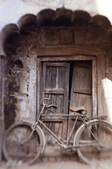 Bicycle in doorway, Jodhpur, Rajasthan, India Bicycle in doorway, Jodhpur, Rajasthan, India
