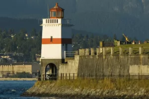 Images Dated 9th July 2005: Brockton Point Lighthouse, Stanley Park, British Columbia
