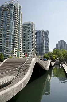 Lake Ontario Gallery: Canada, Ontario, Toronto. Waterfront marina, Wave Deck surrounded by typical lake