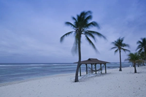 CAYMAN ISLANDS - CAYMAN BRAC - West End: Beach View Evening / Brac Reef Beach Resort CAYMAN ISLANDS - CAYMAN BRAC - West End: Beach View Evening / Brac Reef Beach Resort