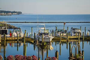 Anna Miller Collection: Chesapeake Beach docks, USA