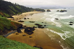 Images Dated 14th May 2011: Crescent Beach from Ecola State Park, Oregon, USA