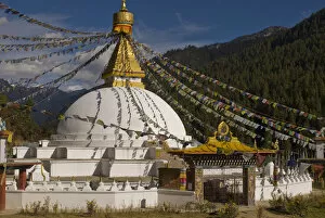Images Dated 6th November 2006: Dhodina Chorten is modeled on the stupa of Boudhanath. near Thimpu, Bhutan