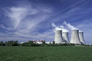 Images Dated 5th January 2004: Europe, Czech Republic, South Bohemia, Temelin Nuclear power station (b. 2000)