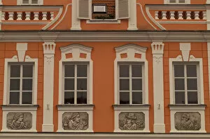 Images Dated 5th January 2004: Europe, Czech Republic, West Bohemia, Domazlice Namesti Miru Square, Baroque building