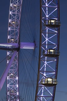 Europe, ENGLAND, London: London Eye / Evening Europe, ENGLAND, London: London Eye / Evening