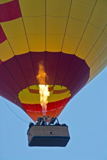 firing up; take off; ballooning; Coconino National Forest; Sedona; Arizona; USA firing up; take off; ballooning; Coconino National Forest; Sedona; Arizona; USA