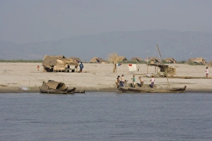 Fishing vilage on the edge of the river in central Myanmar Fishing vilage on the edge of the river in central Myanmar