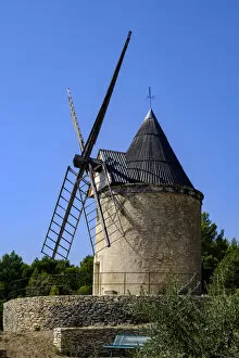 Vaucluse Gallery: France, Provence, Joucas, windmill