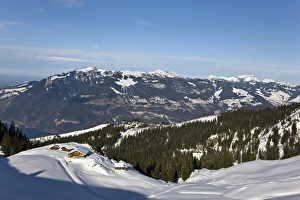 Gemmenalphorn in the Bernese Alps seen from Standflue looking north.....Scharnachtal Gemmenalphorn in the Bernese Alps seen from Standflue looking north.....Scharnachtal