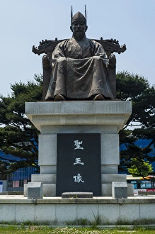 General Gyebaek statue before the Buso mountain fortress in the Busosan park Buyeu General Gyebaek statue before the Buso mountain fortress in the Busosan park Buyeu
