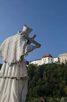Images Dated 18th September 2009: Germany, Passau. Bishop statue in front of hilltop Veste Oberhaus (aka Upper Fortress)