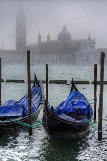 Gondolas along the Grand cana with San Giorgio maggiorel of Venice, Italy Gondolas along the Grand cana with San Giorgio maggiorel of Venice, Italy