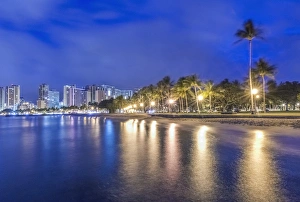 Hawaii, Honolulu, Ala Moana Park and Waikiki at Dawn Hawaii, Honolulu, Ala Moana Park and Waikiki at Dawn