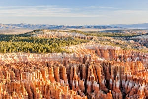 Hoodoos tower at Sunrise Point at Bryce Canyon National Park. Utah. US Hoodoos tower at Sunrise Point at Bryce Canyon National Park. Utah. US