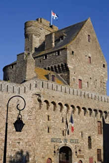 Hotel de Ville (city hall), Saint Malo, Ille et Vilaine, Brittany, France Hotel de Ville (city hall), Saint Malo, Ille et Vilaine, Brittany, France