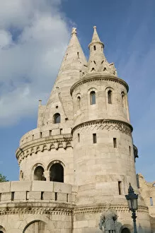 Images Dated 11th May 2004: HUNGARY-Budapest: Buda / Castle Hill- Fishermans Bastion