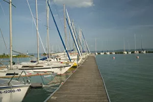 Images Dated 18th May 2004: HUNGARY-Lake Balaton Region-BALATONFURED: Yacht Marina overlooking TIHANY